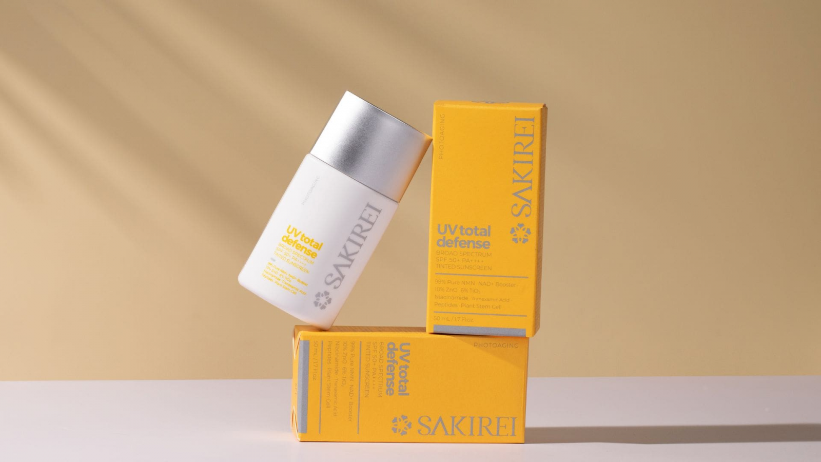 Serum chống nắng vật lý phục hồi tổn thương DNA Sakirei SPF 50+ PA++++ giúp bảo vệ da khỏi tia UV, ngăn chặn sự hình thành nám tàn nhang  