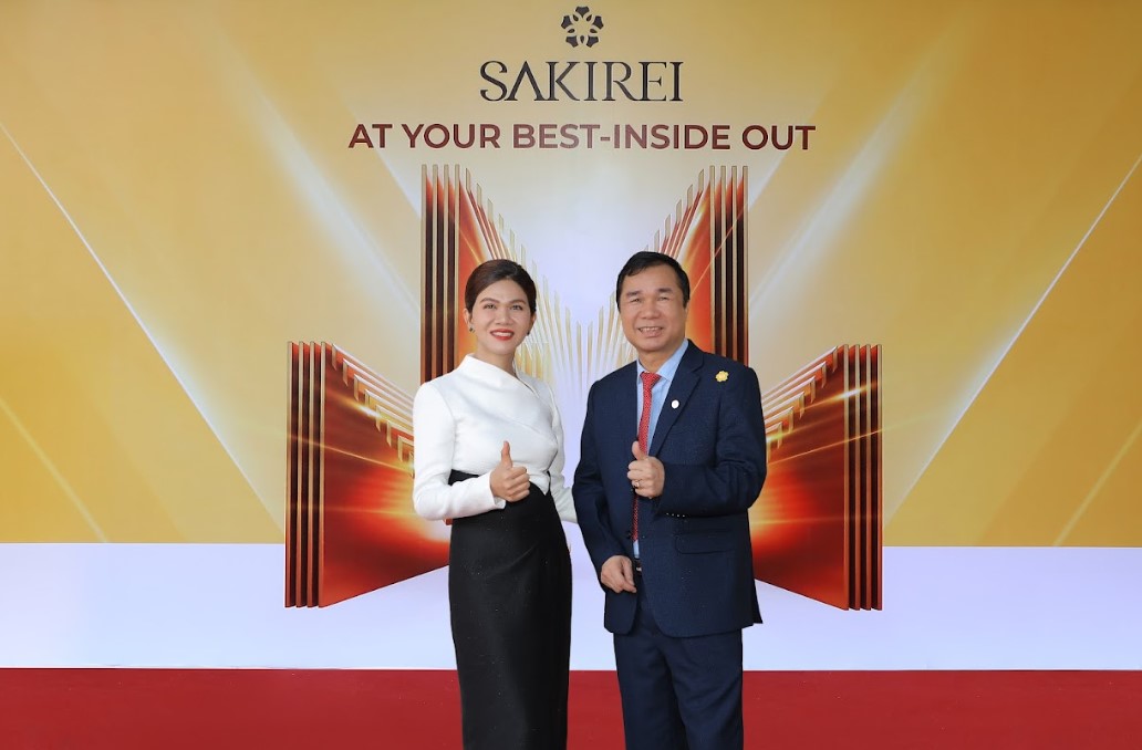 Bác sĩ Nguyễn Văn Hòa và Bà Trương Ái Hân - CEO Sakura Beauty Group.