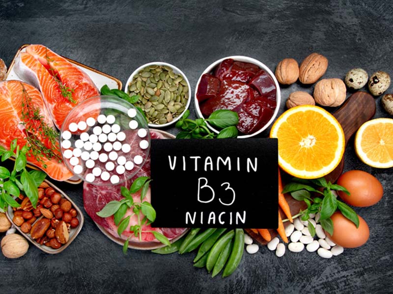 Niacinamide là một dạng của vitamin B3, thường được khuyên dùng trong chăm sóc da dầu mụn