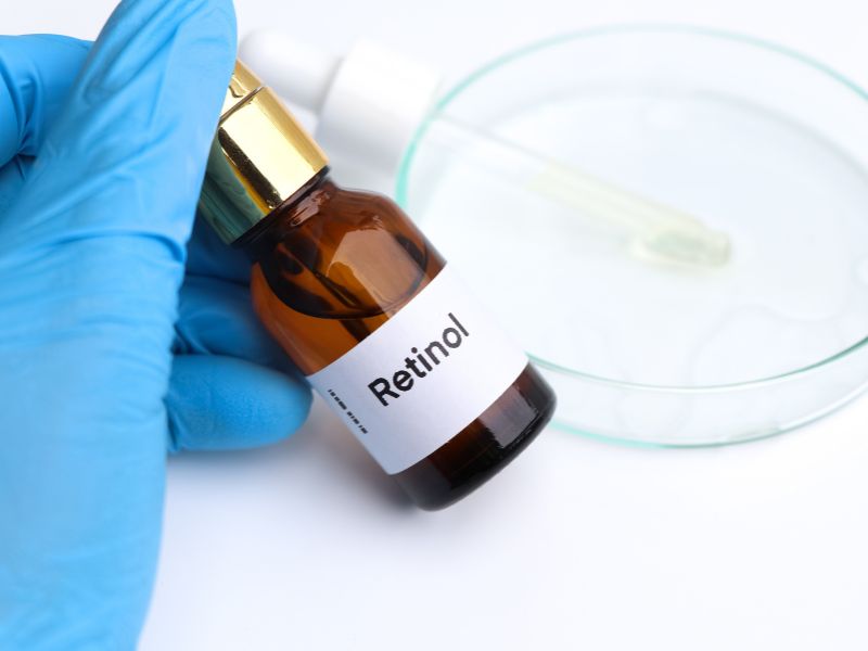 Dùng Retinol không đúng cách cũng có thể là nguyên nhân gây mụn